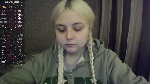 Snapshot of vendymories chatting on September 23, 8:29 pm eva 3 online show from September 23, 8:29 pm