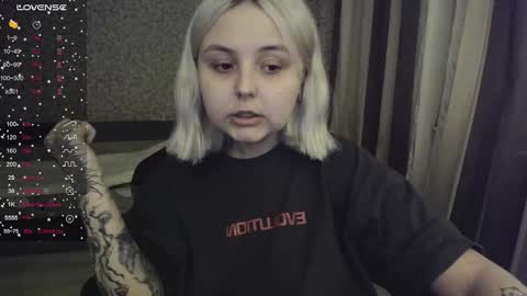 Snapshot of vendymories chatting on November 1, 12:04 am eva 3 online show from November 1, 12:04 am