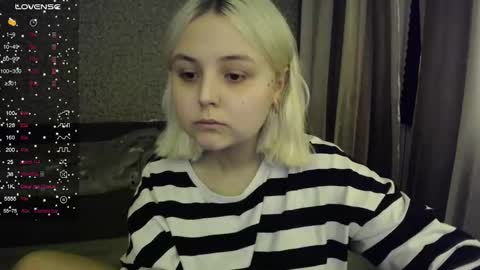 Snapshot of vendymories chatting on October 25, 11:11 pm eva 3 online show from October 25, 11:11 pm