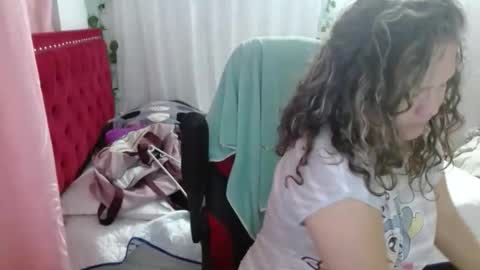 venecasexy44 online show from October 24, 10:00 am