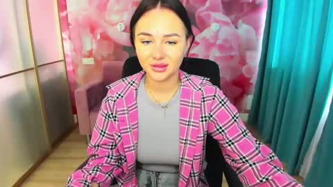 venillarose online show from September 16, 6:10 am