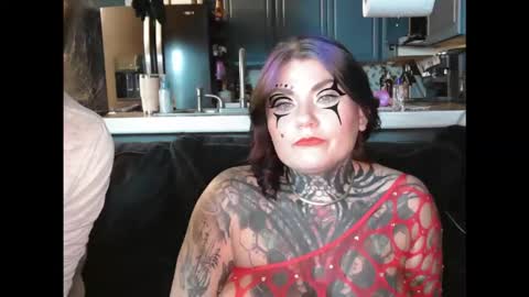 Snapshot of ventressinkbaby chatting on October 31, 12:56 am VentressInk online show from October 31, 12:56 am