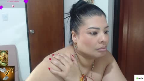HI IM VENUS SMALL BOOBS  BIG HEART WARM PUSSY online show from May 16, 1:52 am