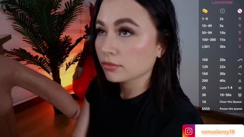 Snapshot of venus_leroy chatting on January 4, 12:59 am Venus online show from January 4, 12:59 am