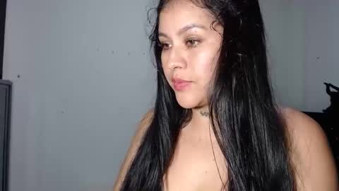 venus_menoza online show from December 3, 7:55 pm