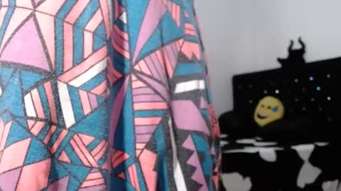 venus_menoza online show from December 4, 1:09 pm