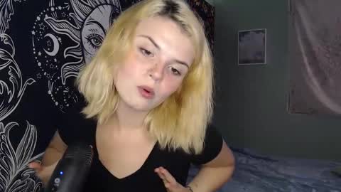 Miss Venus online show from September 18, 1:48 am