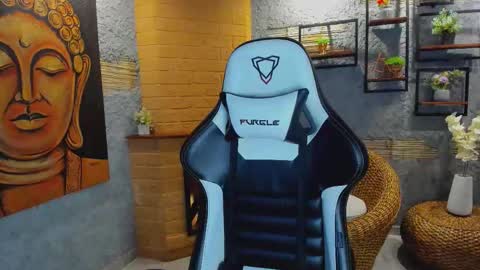 Venus Blazer  online show from November 2, 11:13 am