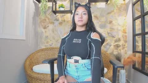 Venus Blazer  online show from October 24, 11:28 am