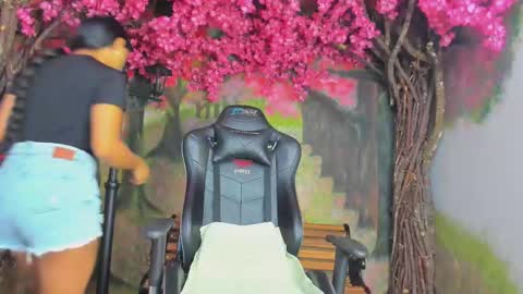 Venus Blazer  online show from October 15, 11:13 am