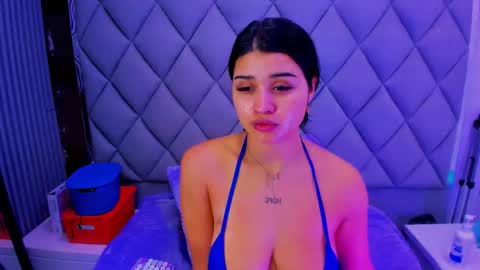 Snapshot of venusowen_ chatting on October 27, 12:55 pm Venusowen  online show from October 27, 12:55 pm