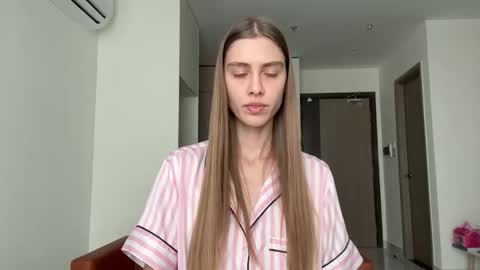 verablanc online show from April 25, 2:25 am