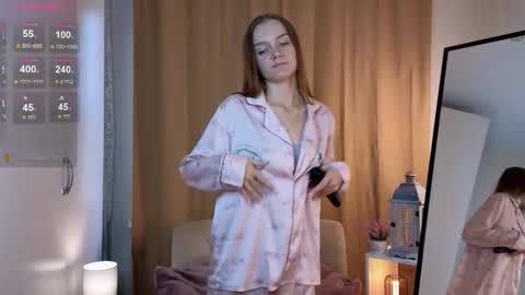 Snapshot of vernitashinsky chatting on September 10, 1:49 am Olivia online show from September 10, 1:49 am
