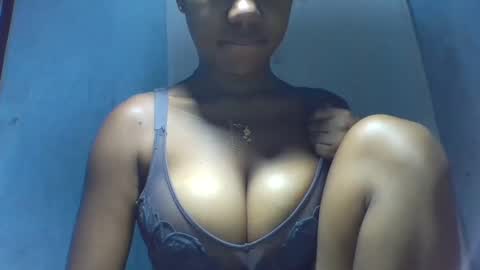 verolla31 online show from December 17, 3:39 am