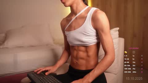 Snapshot of veronica_mendez1 chatting on October 15, 11:07 pm Veronica online show from October 15, 11:07 pm