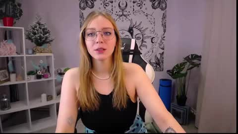Snapshot of veronicaandersen chatting on February 2, 2:59 am VERONICA online show from February 2, 2:59 am