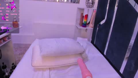Veronica online show from December 10, 12:05 pm