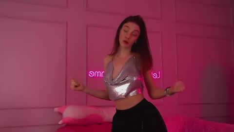 Snapshot of veronicavance chatting on September 12, 7:21 pm Veronica online show from September 12, 7:21 pm