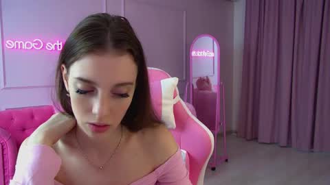 Snapshot of veronicavance chatting on September 23, 6:44 am Veronica online show from September 23, 6:44 am