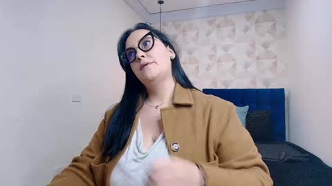 Snapshot of veroniicabbw chatting on January 6, 11:51 am veroniicabbw online show from January 6, 11:51 am