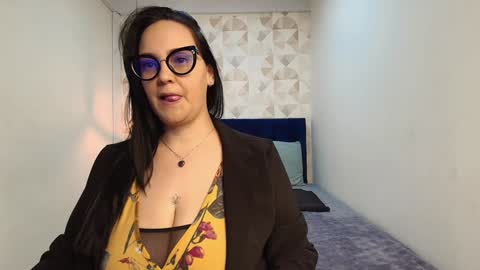 Snapshot of veroniicabbw chatting on February 7, 12:17 pm veroniicabbw online show from February 7, 12:17 pm