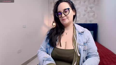 Snapshot of veroniicabbw chatting on December 13, 12:28 pm veroniicabbw online show from December 13, 12:28 pm