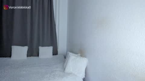 Snapshot of veronikkkkkka chatting on September 27, 6:04 pm Veronika online show from September 27, 6:04 pm