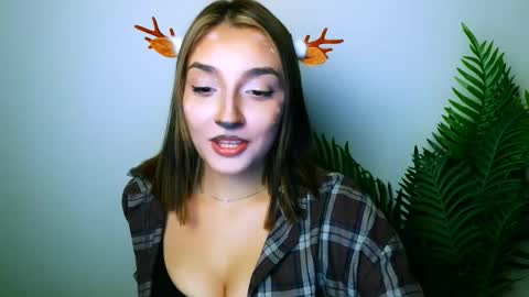 Snapshot of veryveryshygirl chatting on October 31, 6:34 pm Ana online show from October 31, 6:34 pm