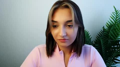 Snapshot of veryveryshygirl chatting on October 3, 11:37 am Ana online show from October 3, 11:37 am