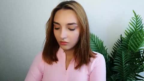 Snapshot of veryveryshygirl chatting on September 22, 11:08 am Ana online show from September 22, 11:08 am