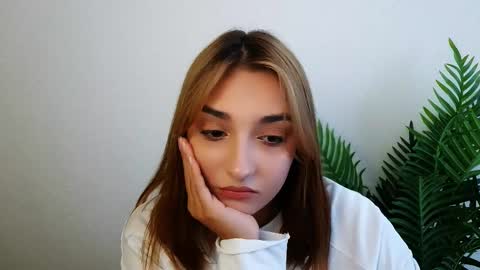 Snapshot of veryveryshygirl chatting on September 23, 11:19 am Ana online show from September 23, 11:19 am