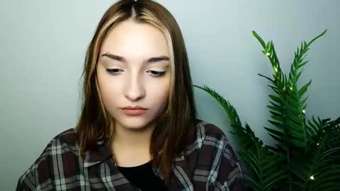 Ana online show from January 10, 2:22 pm