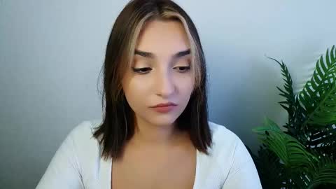 Snapshot of veryveryshygirl chatting on October 16, 6:16 am Ana online show from October 16, 6:16 am