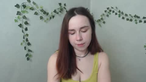 veryveryvery_shy online show from March 24, 6:19 am