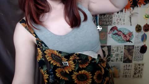 Snapshot of veryveryvery_shy chatting on October 30, 8:38 am veryveryvery_shy online show from October 30, 8:38 am