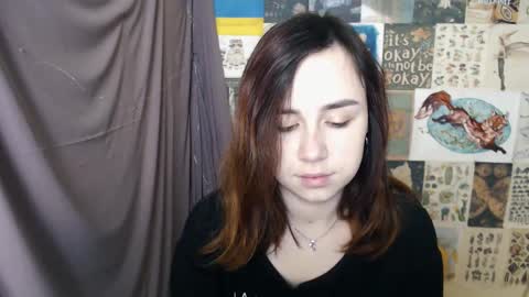 veryveryvery_shy online show from December 9, 7:28 am
