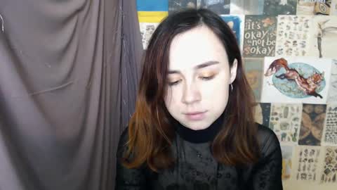 veryveryvery_shy online show from December 2, 7:10 am