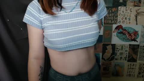 veryveryvery_shy online show from December 14, 5:36 pm