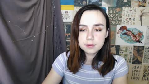 veryveryvery_shy online show from December 15, 3:45 am