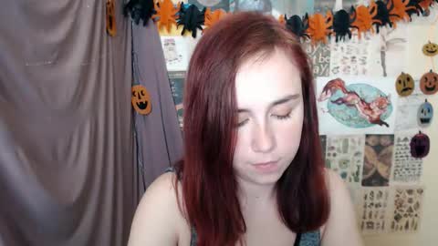 Snapshot of veryveryvery_shy chatting on October 11, 6:40 am veryveryvery_shy online show from October 11, 6:40 am