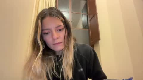papichulo y mamichula online show from July 14, 1:28 am