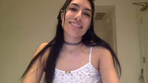 chloe online show from December 20, 1:00 pm