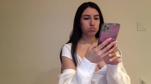 chloe online show from January 7, 8:24 am