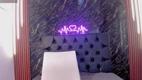 Vichy  Everyday From 1400 to 2130 Col Time online show from November 19, 7:58 pm