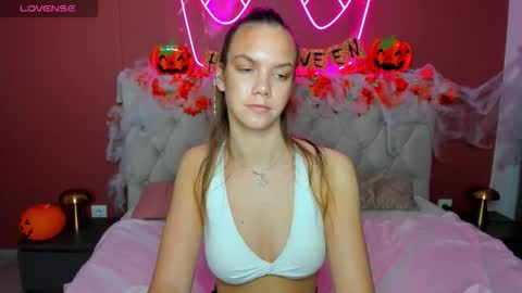 Snapshot of vickie_smith chatting on October 25, 8:44 am vickie_smith online show from October 25, 8:44 am