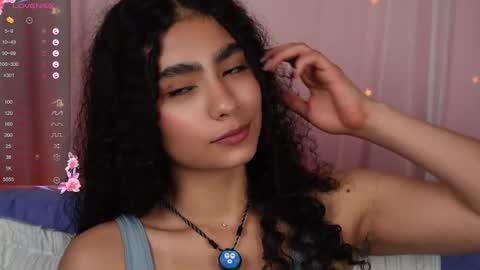 Snapshot of vicky_curly chatting on September 19, 9:36 pm vicky_curly online show from September 19, 9:36 pm