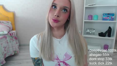 Snapshot of vickyfuckingdoll chatting on March 3, 3:26 pm vickyfuckingdoll online show from March 3, 3:26 pm