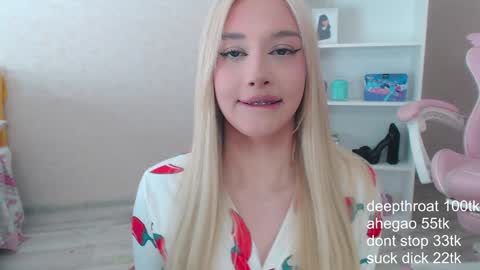 Snapshot of vickyfuckingdoll chatting on February 5, 3:09 pm vickyfuckingdoll online show from February 5, 3:09 pm