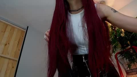 Snapshot of vickyjackson_ chatting on December 18, 3:00 pm Victoria online show from December 18, 3:00 pm
