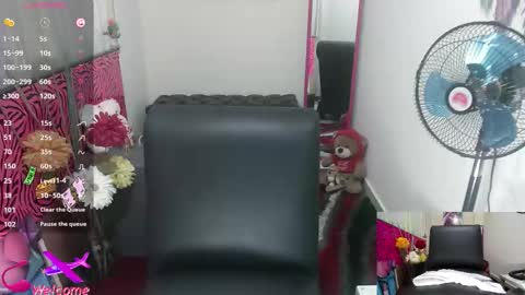 Snapshot of vickysexyx chatting on September 24, 8:41 pm Valentina online show from September 24, 8:41 pm